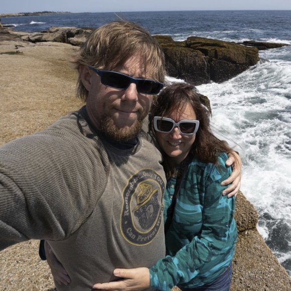 Meet your Poshers Brad and Heather - Picture 4 of 14